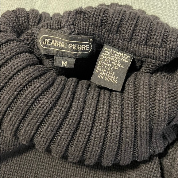 ❌SOLD❌ Vintage Short Sleeve Knit Turtleneck Sweater - Picture 6 of 7